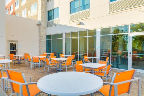 holiday inn express and suites russellville by ihg