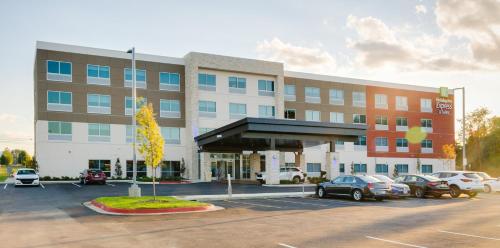 holiday inn express and suites russellville by ihg