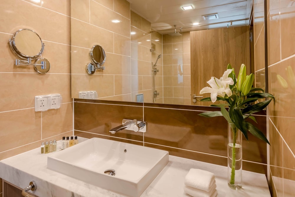 holiday inn ulaanbaatar by ihg