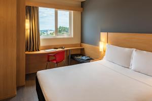 Ibis Chapeco,Chapecó>>Chapeco,4 star
