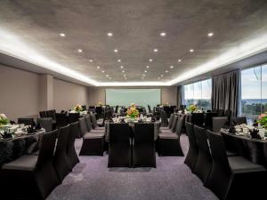 pullman miri waterfront