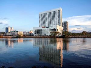 pullman miri waterfront