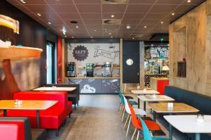 ibis muenchen airport sued