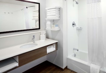 hampton inn and suites pittsburgh airport south settlers ridge