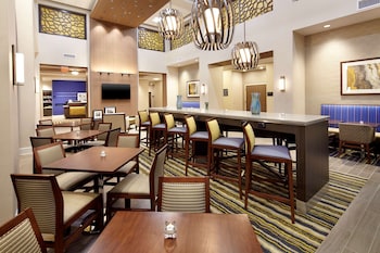 hampton inn and suites pittsburgh airport south settlers ridge