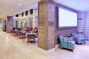 Hampton Inn & Suites Carolina Beach Oceanfront,Carolina Beach>>Bolivia,4 star