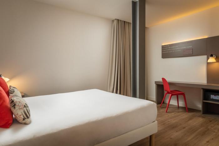 ibis styles barcelona centre hotel