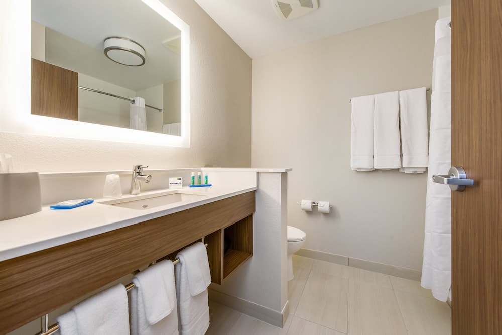 holiday inn express and suites carrollton west by ihg