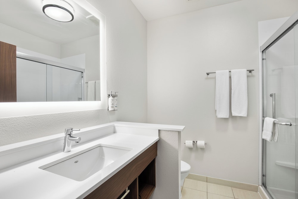 holiday inn express and suites carrollton west by ihg