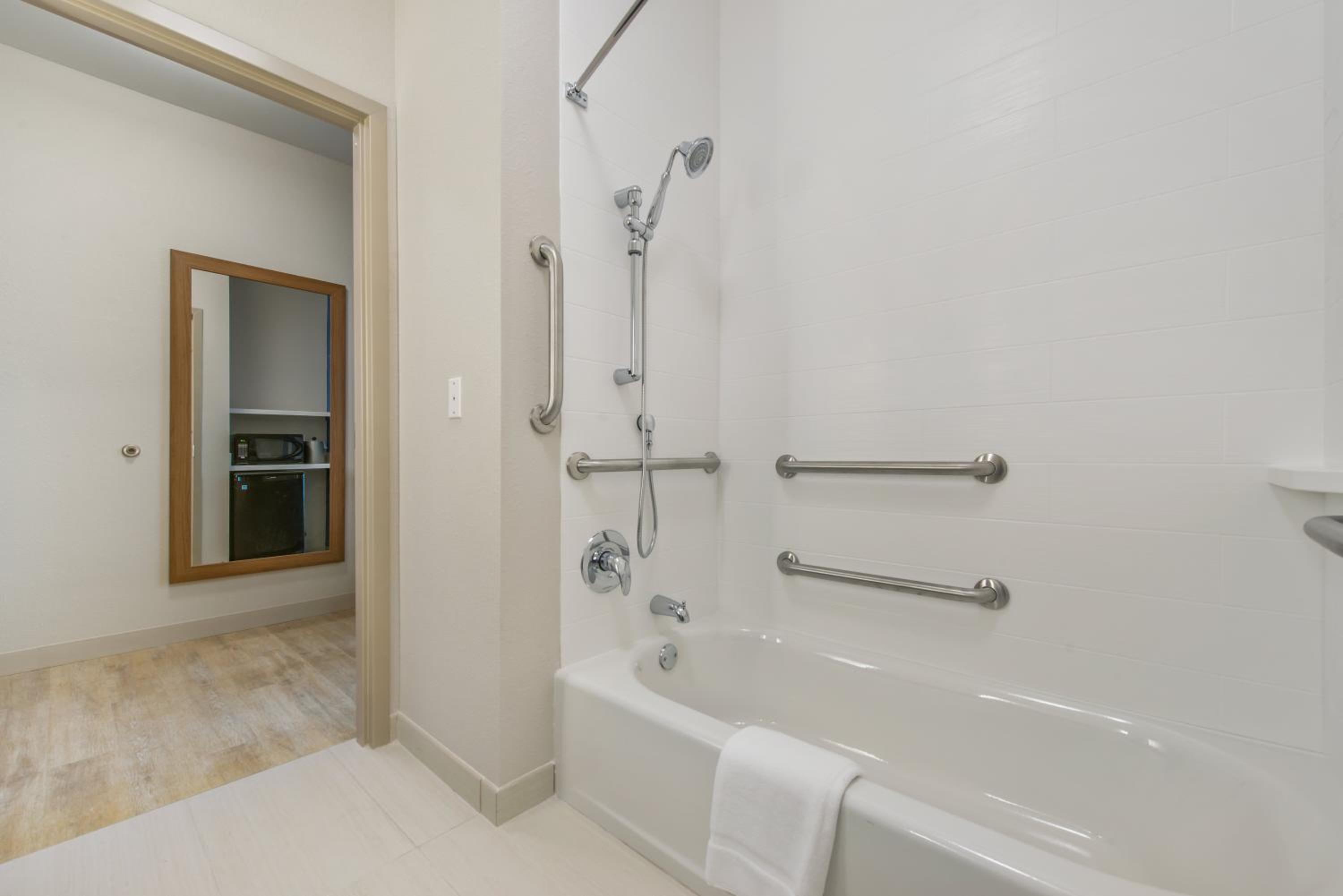 holiday inn express and suites carrollton west by ihg