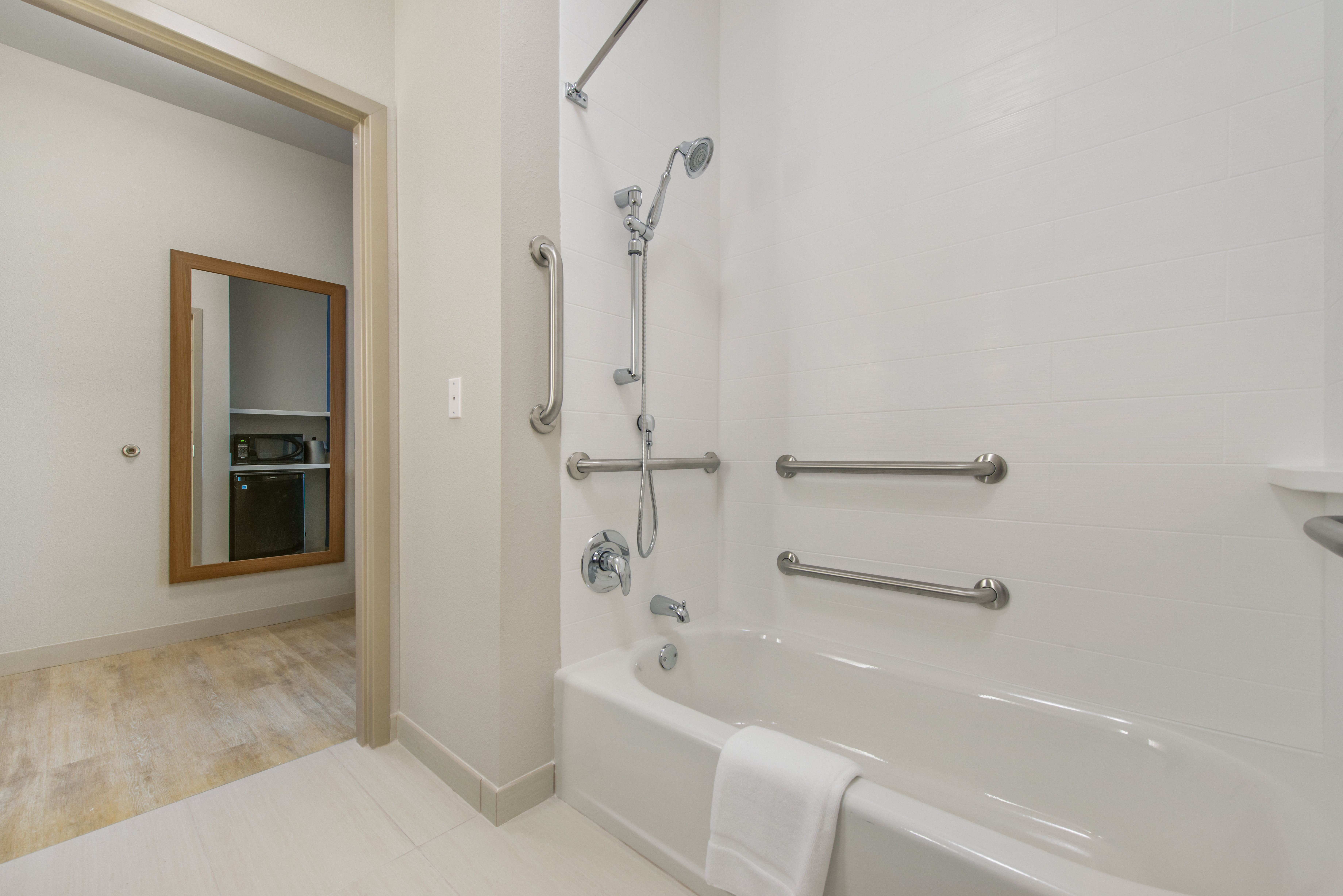 holiday inn express and suites carrollton west by ihg