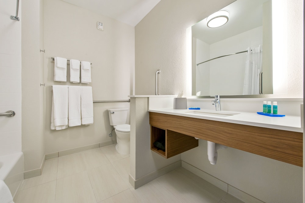 holiday inn express and suites carrollton west by ihg