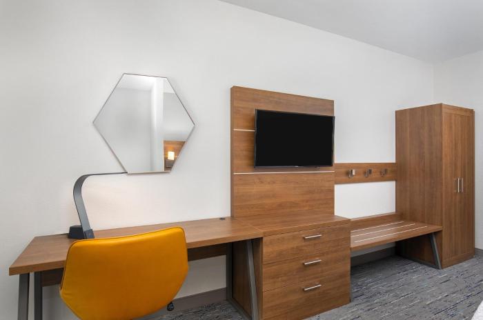 holiday inn express and suites carrollton west by ihg