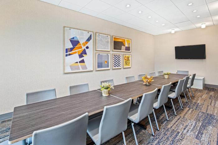 holiday inn express and suites carrollton west by ihg