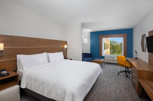 holiday inn express and suites carrollton west by ihg