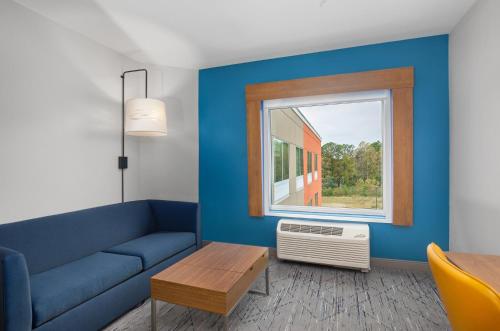 holiday inn express and suites carrollton west by ihg
