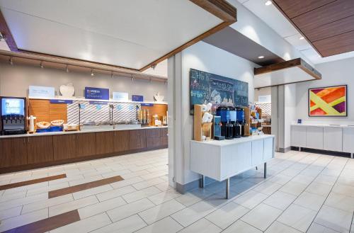 holiday inn express and suites carrollton west by ihg