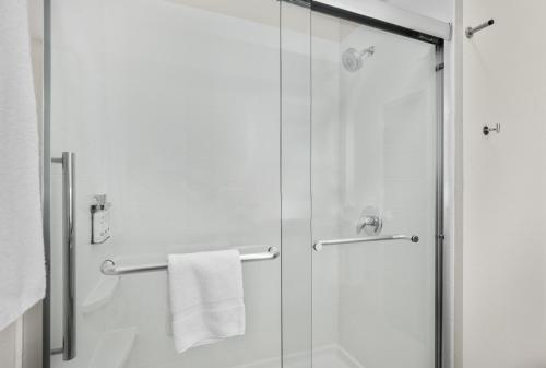 holiday inn express and suites carrollton west by ihg