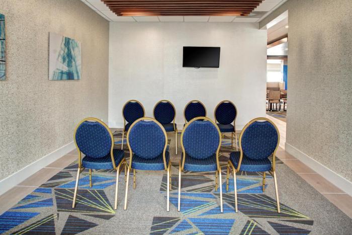 holiday inn express and suites coldwater by ihg