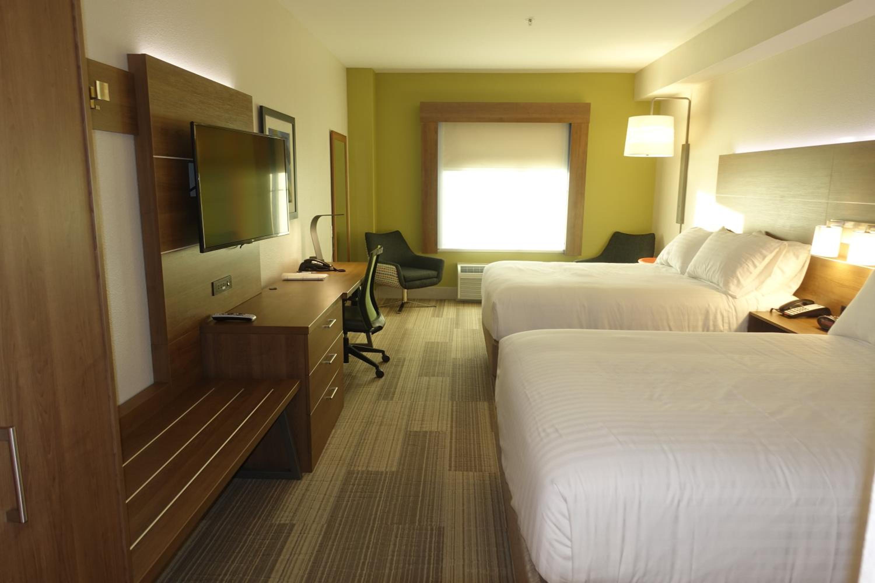 holiday inn express and suites brentwood by ihg