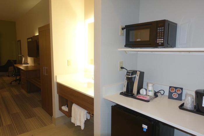 holiday inn express and suites brentwood by ihg