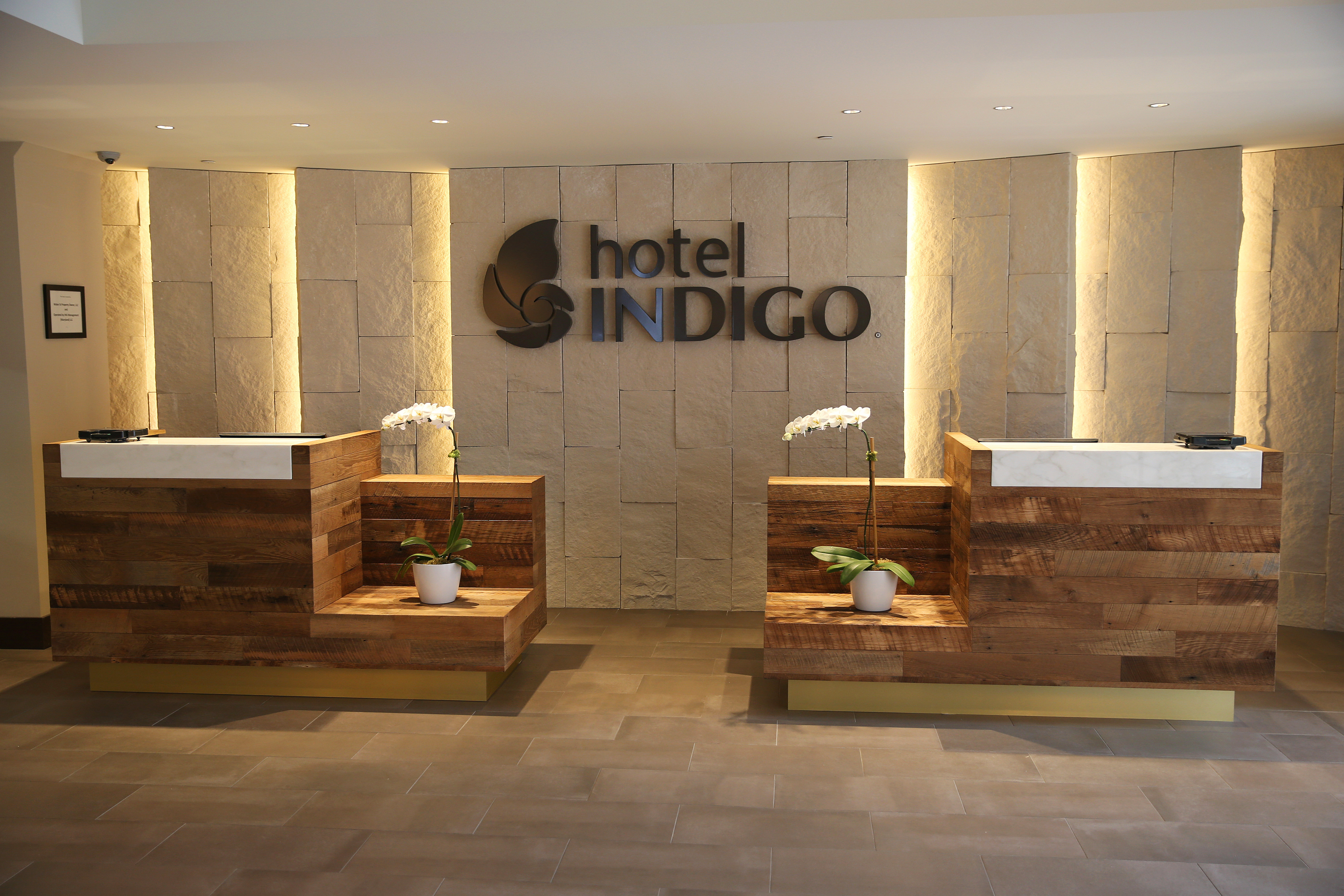 hotel indigo naperville riverwalk by ihg