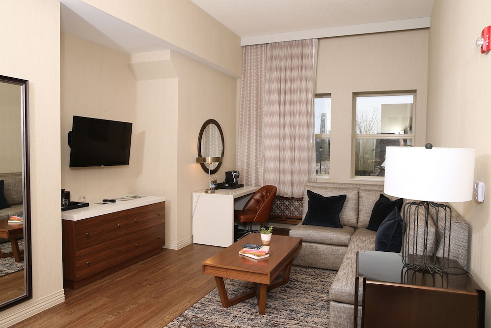 hotel indigo naperville riverwalk by ihg