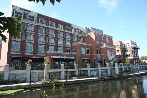 hotel indigo naperville riverwalk by ihg