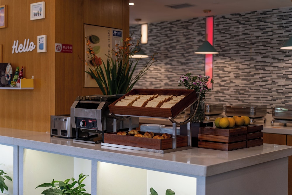 holiday inn express chengdu airport zone by ihg