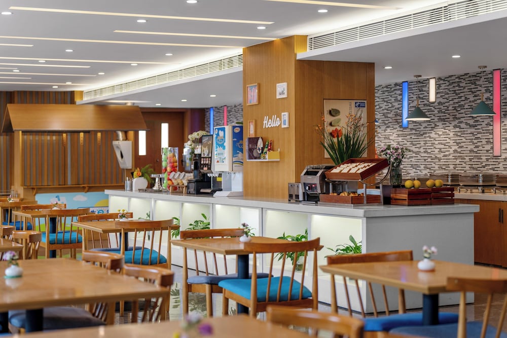 holiday inn express chengdu airport zone by ihg