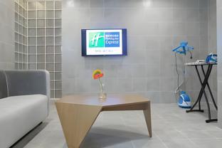 holiday inn express chengdu airport zone by ihg