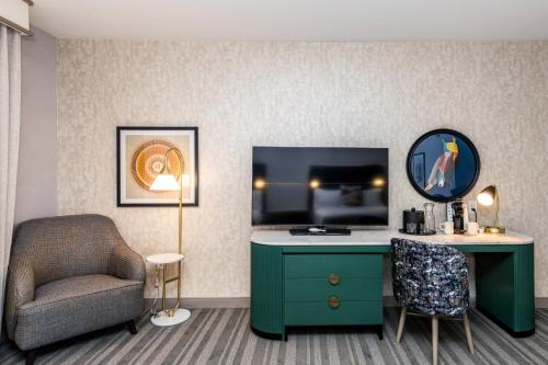 voco the clair cincinnati downtown by ihg