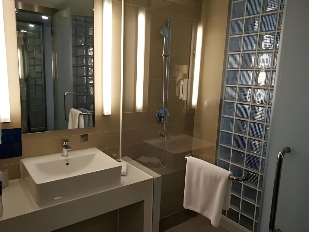 holiday inn express handan east by ihg