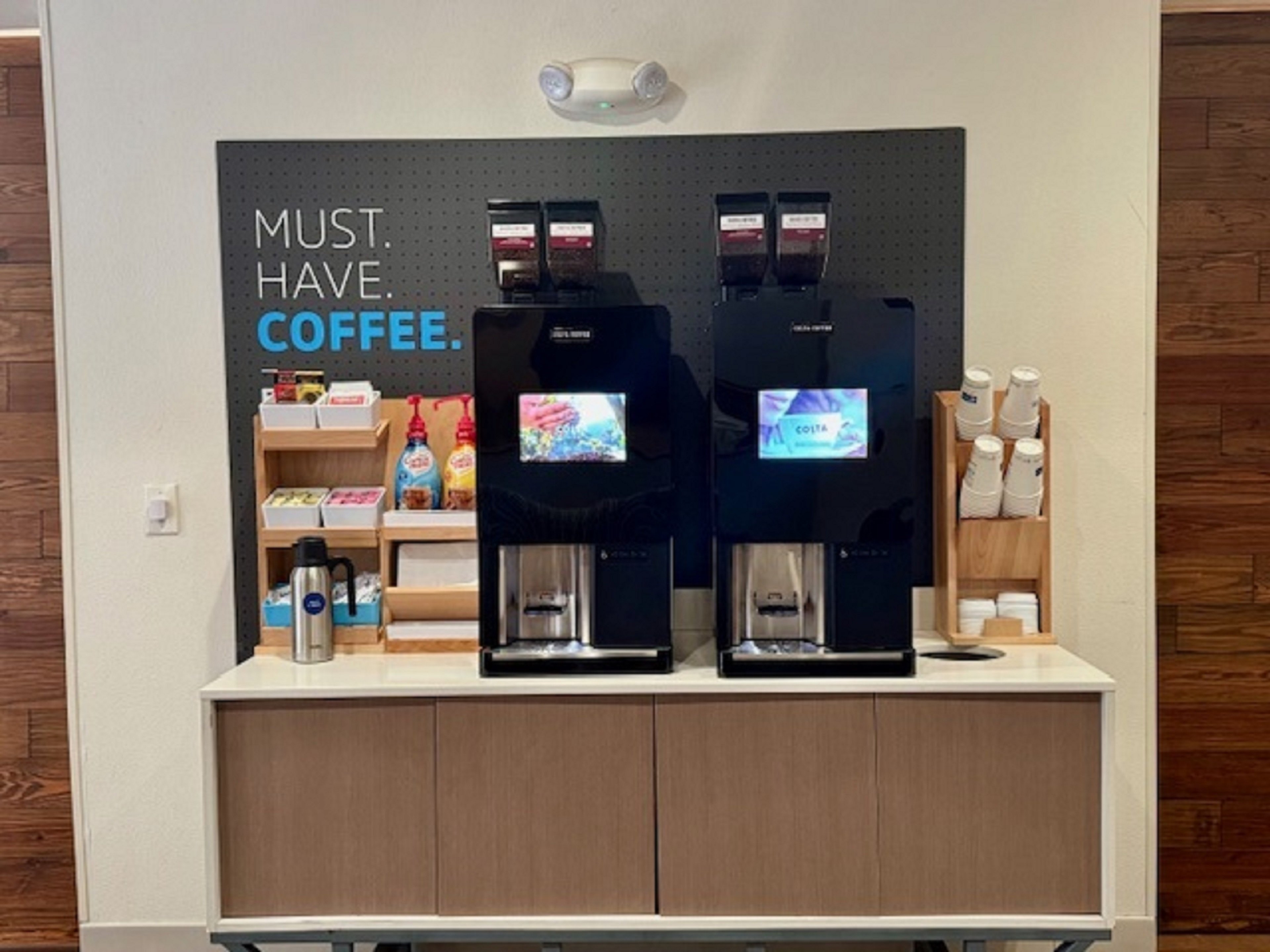 holiday inn express and suites southaven central