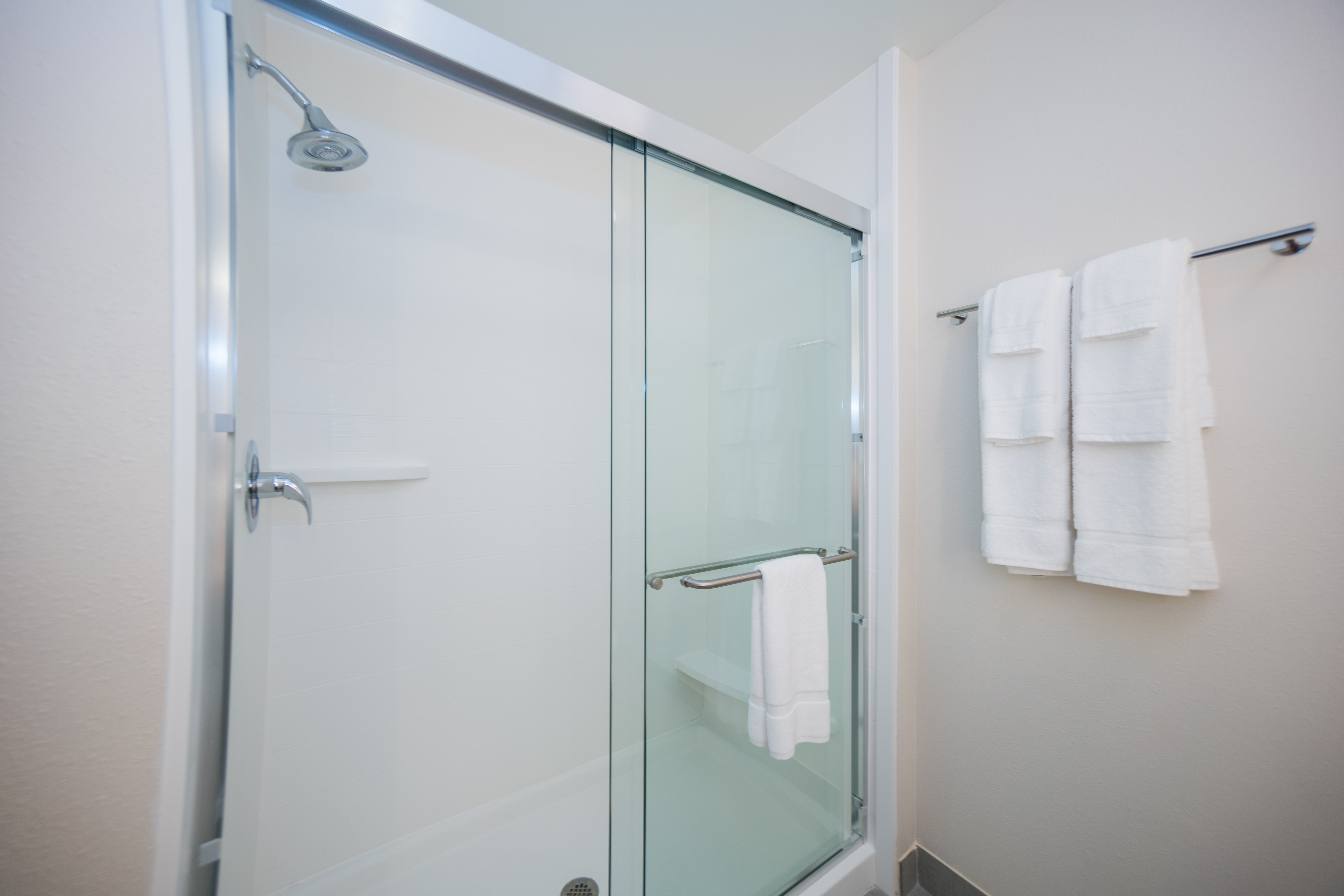 holiday inn express and suites southaven central