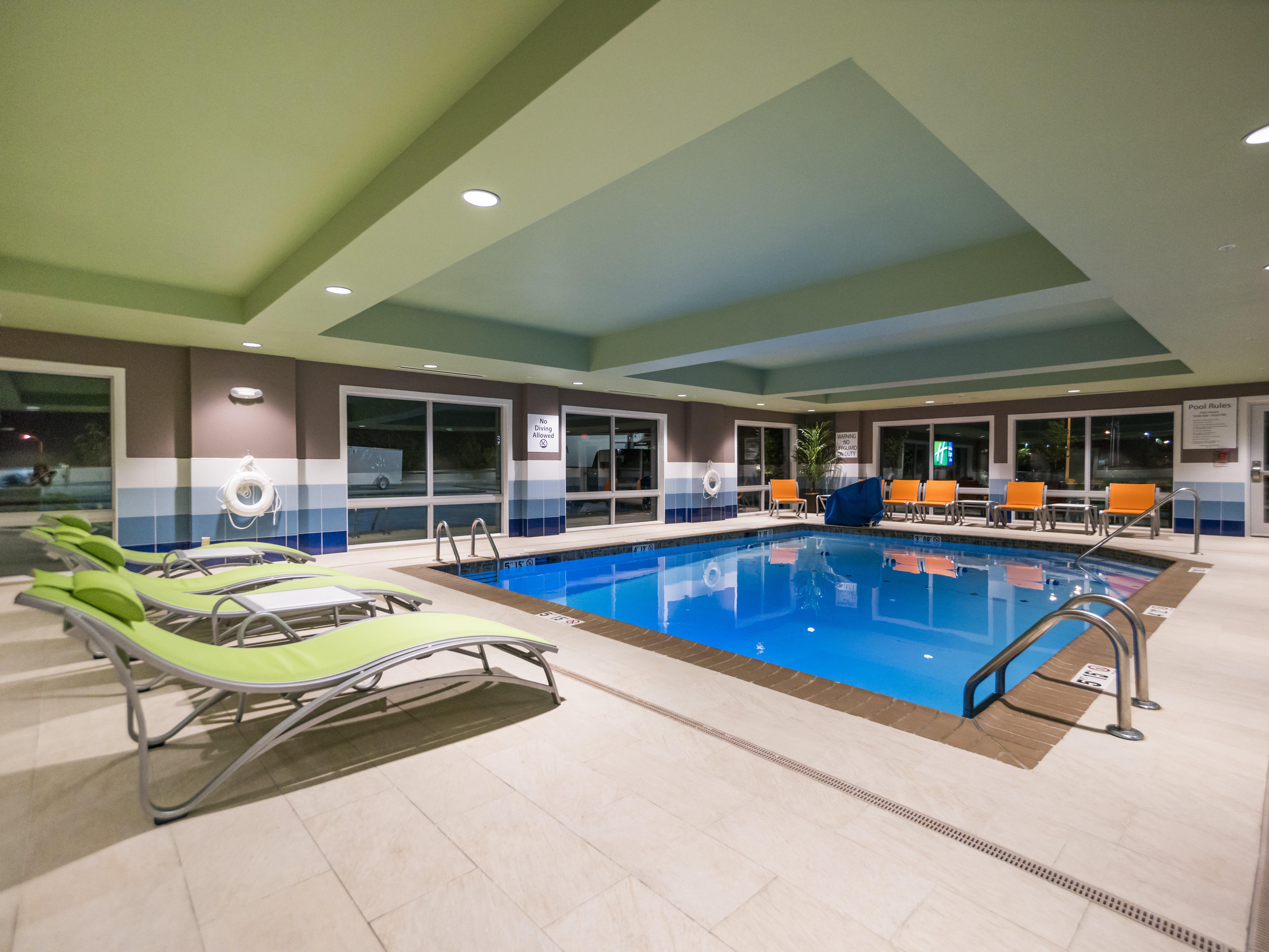 holiday inn express and suites southaven central