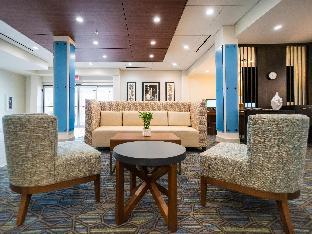 holiday inn express and suites southaven central