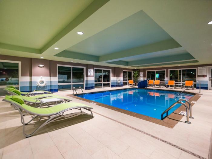 holiday inn express and suites southaven central