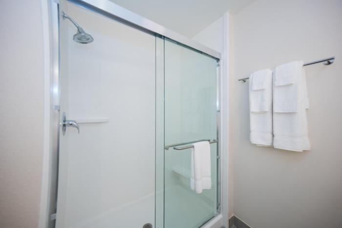 holiday inn express and suites southaven central