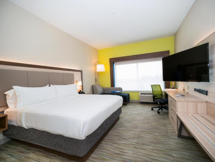 holiday inn express and suites southaven central