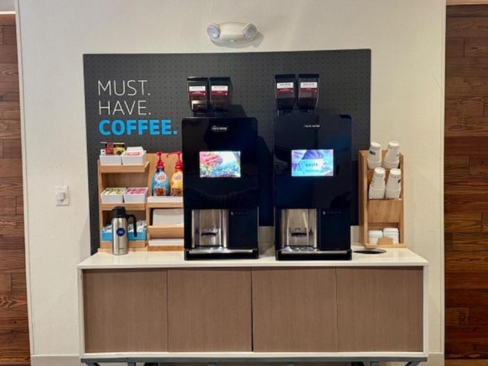 holiday inn express and suites southaven central