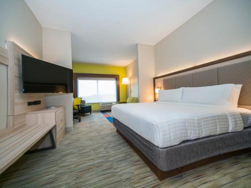 holiday inn express and suites southaven central