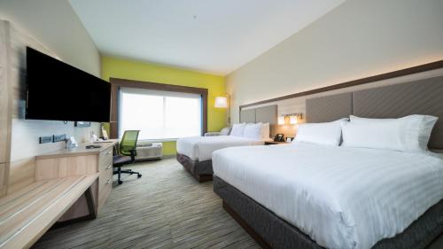 holiday inn express and suites southaven central