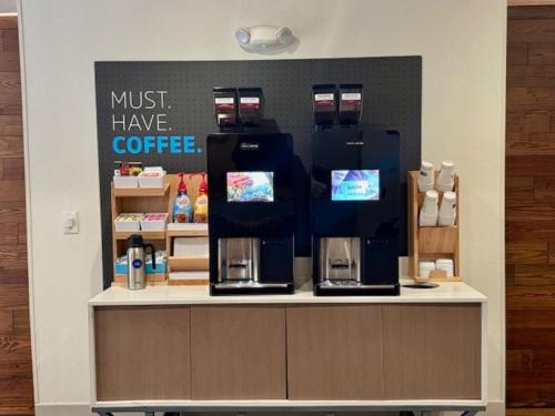 holiday inn express and suites southaven central