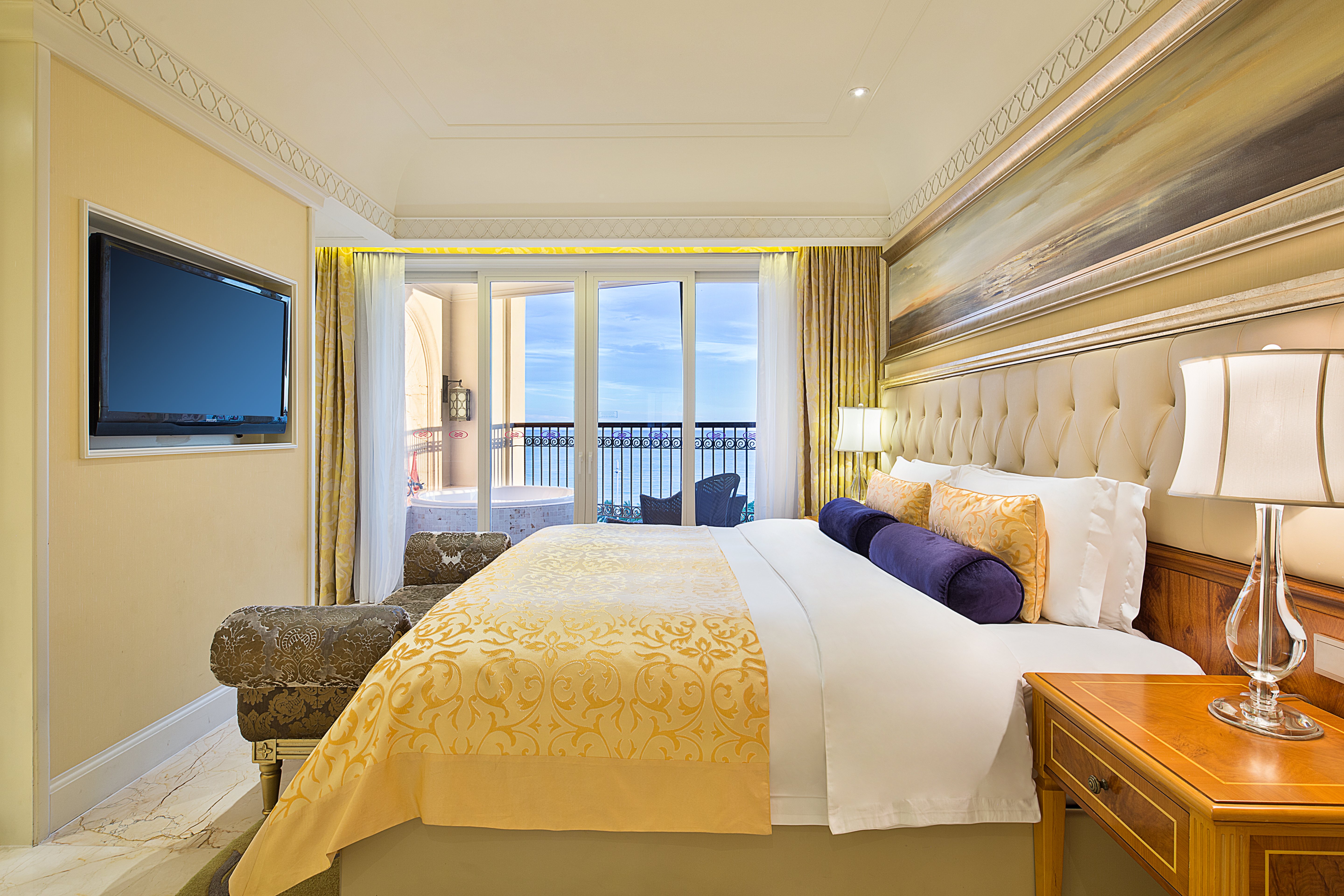 crowne plaza resort sanya bay by ihg