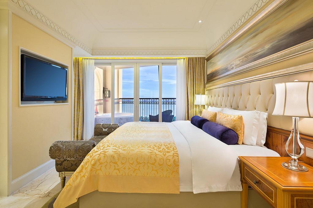 crowne plaza resort sanya bay by ihg