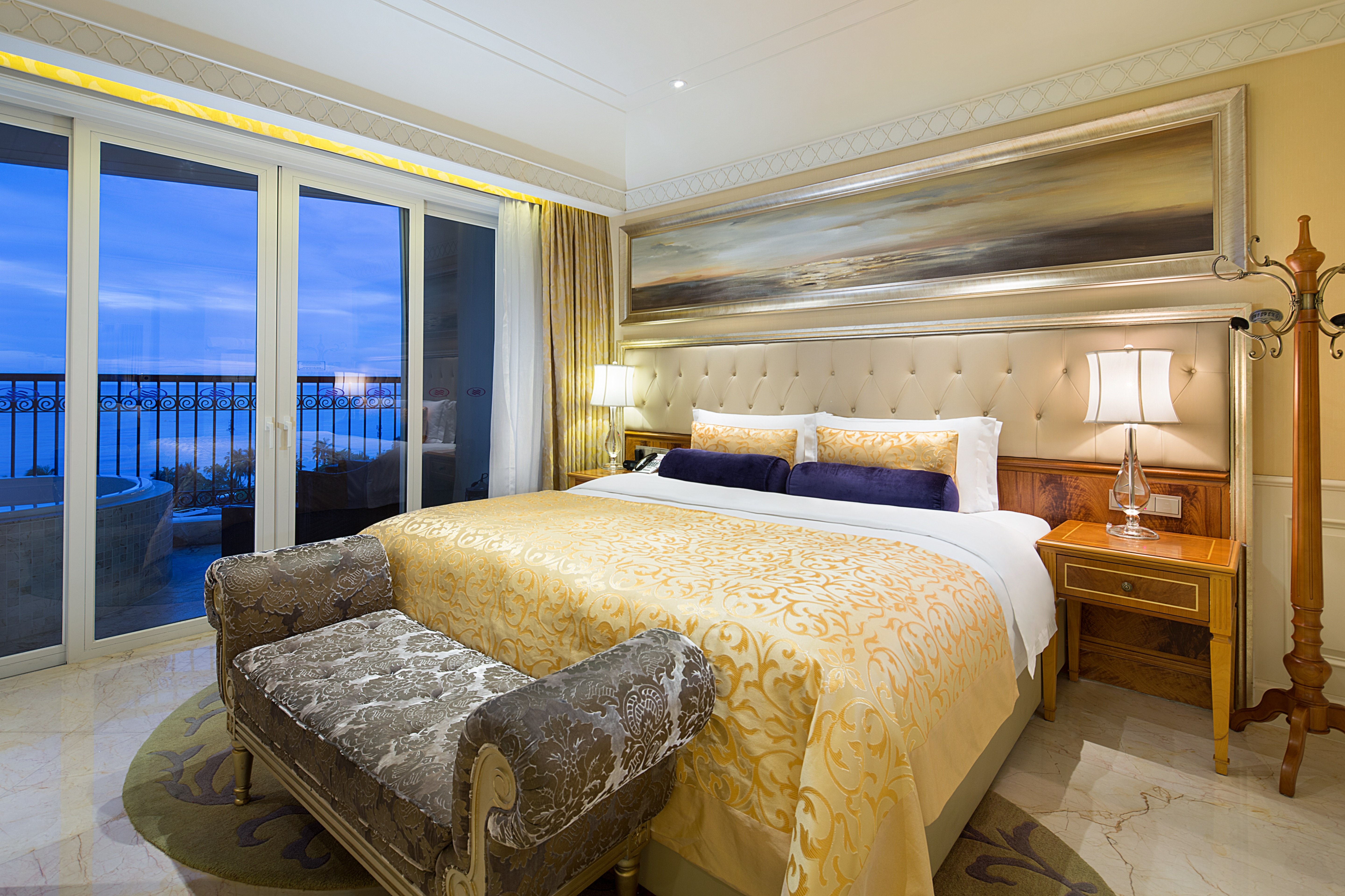 crowne plaza resort sanya bay by ihg
