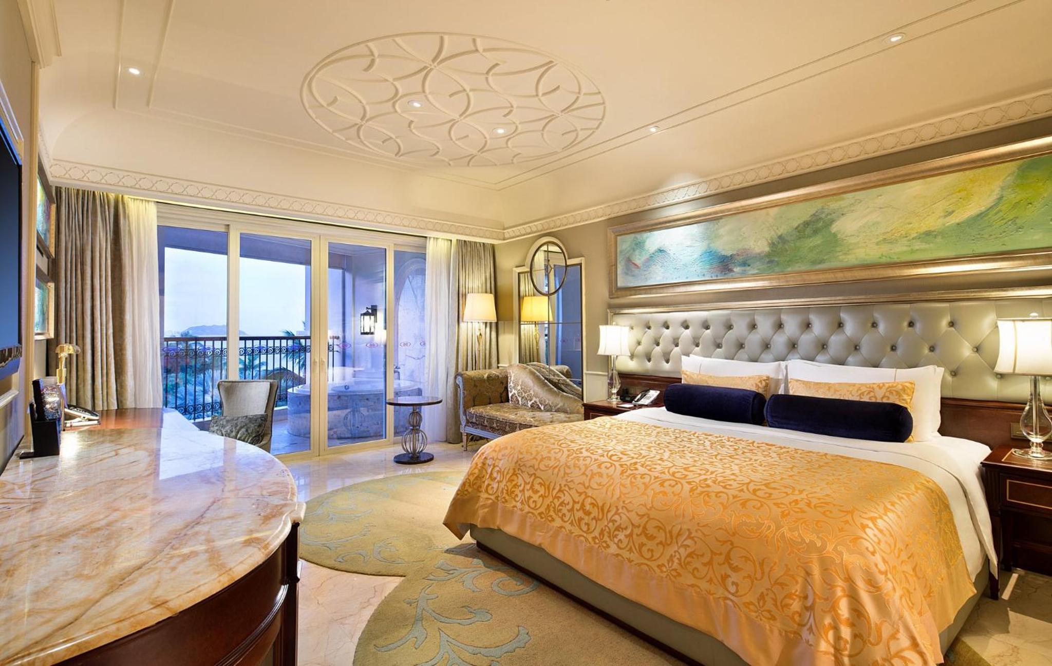 crowne plaza resort sanya bay by ihg