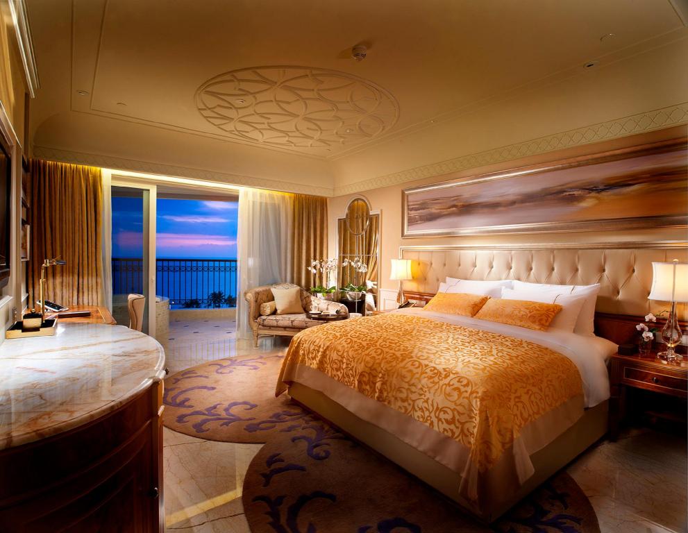 crowne plaza resort sanya bay by ihg