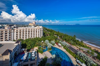 crowne plaza resort sanya bay by ihg